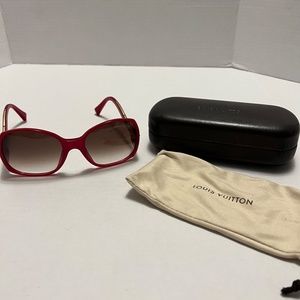 Louis Vuitton sunglasses in apple Red